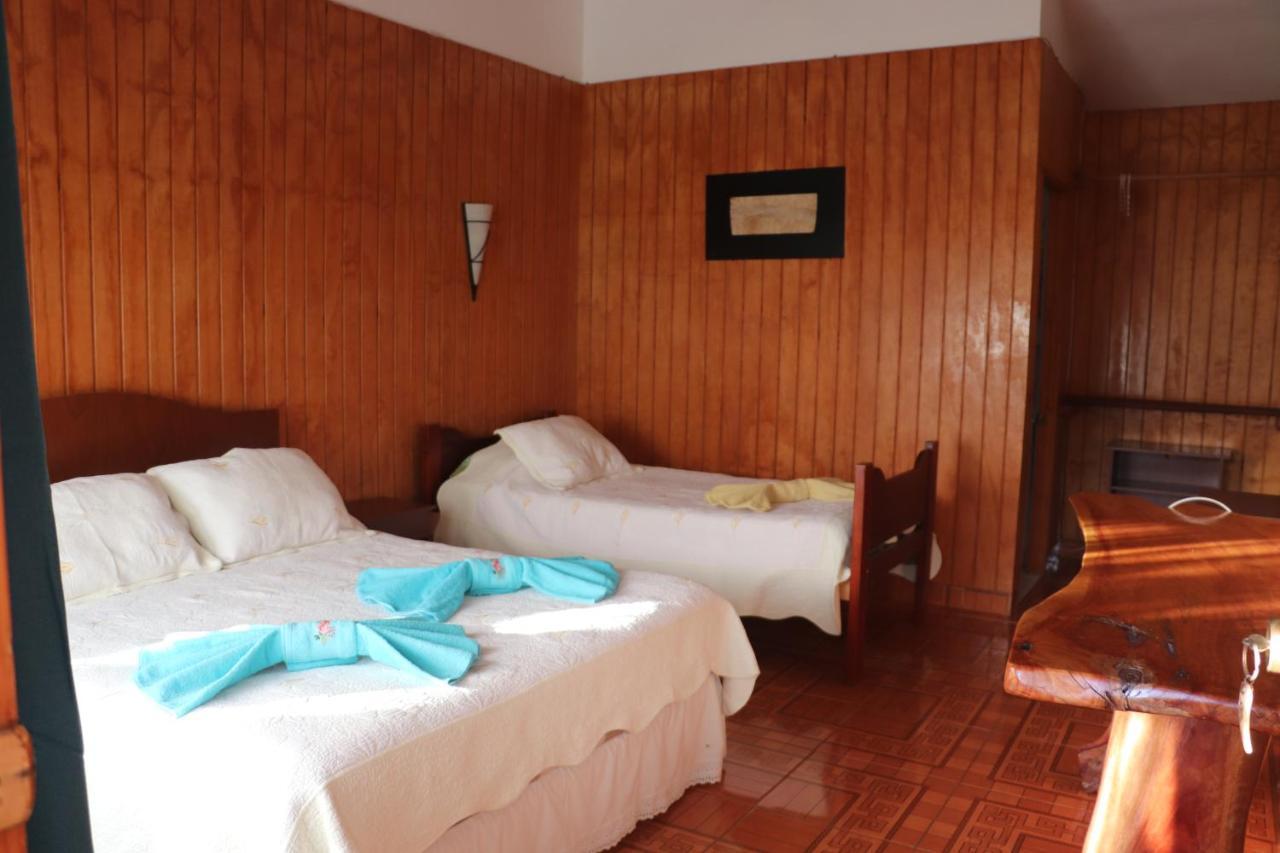 Hostal Avareipua Hanga Roa Exterior photo